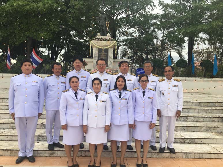 สำนักงานที่ดินจังหวัดสุราษฎร์ธานี เข้าร่วมกิจกรรม เฉลิมพระเกียรติสมเด็จพระนางเจ้าสิริกิติ์ พระบรมราชินีนาถ ในรัชกาลที่ 9 เนื่องในโอกาสวันเฉลิมพระชนมพรรษา 86 พรรษา 12 สิงหาคม 2561